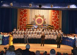 Музичний подарунок від учасників святкового концерту